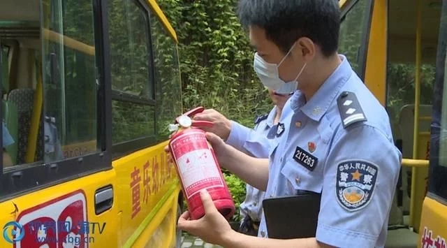 忠縣：校車接受“體檢”確保“健康”上路