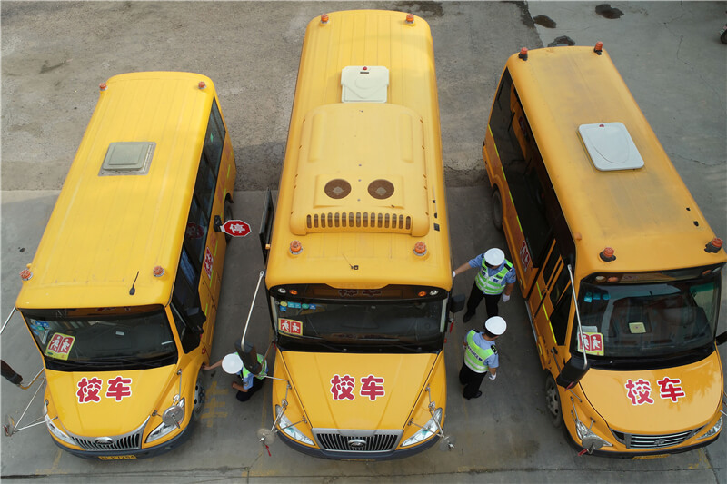 河北沙河:校車“體檢”迎復(fù)學(xué) 河北沙河:校車“體檢”迎復(fù)學(xué)