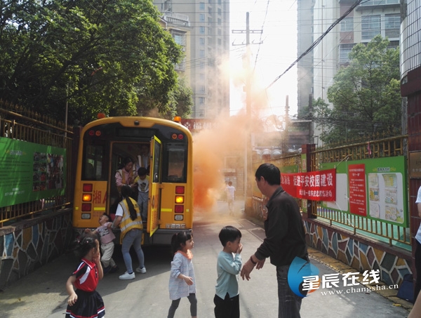 標準化班組建設,開福在行動②丨湘一校車:從“人、車、路、制”抓實安全生產 標準化班組建設,開福在行動②丨湘一校車:從“人、車、路、制”抓實安全生產