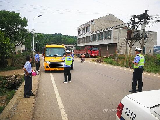 雙峰:鐵腕整治校車交通頑瘴痼疾 微信圖片_20200709160338.jpg