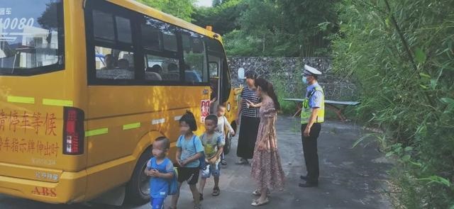 無資質也敢開校車?!鉛廠校車司機遭重罰 無資質也敢開校車?!鉛廠校車司機遭重罰