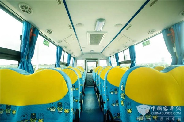 實力護航孩童出行安全 專用校車湖北地區巡展進行時 實力護航孩童出行安全 專用校車湖北地區巡展進行時