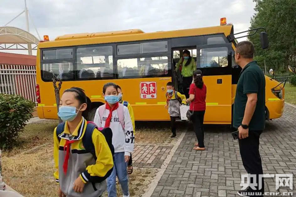 長安校車 溫暖鄉村娃娃平安幸福上學路 長安校車 溫暖鄉村娃娃平安幸福上學路