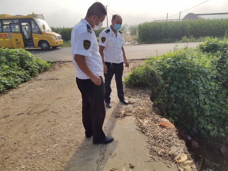 青島:新學(xué)期,校車為平度1.8萬(wàn)余名學(xué)生安全護(hù)航 青島:新學(xué)期,校車為平度1.8萬(wàn)余名學(xué)生安全護(hù)航