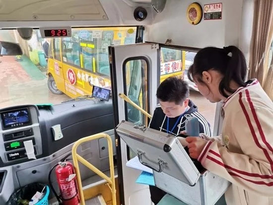 邵陽縣塘渡口鎮(zhèn)開展校車安全專項整治行動/ 邵陽縣塘渡口鎮(zhèn)開展校車安全專項整治行動