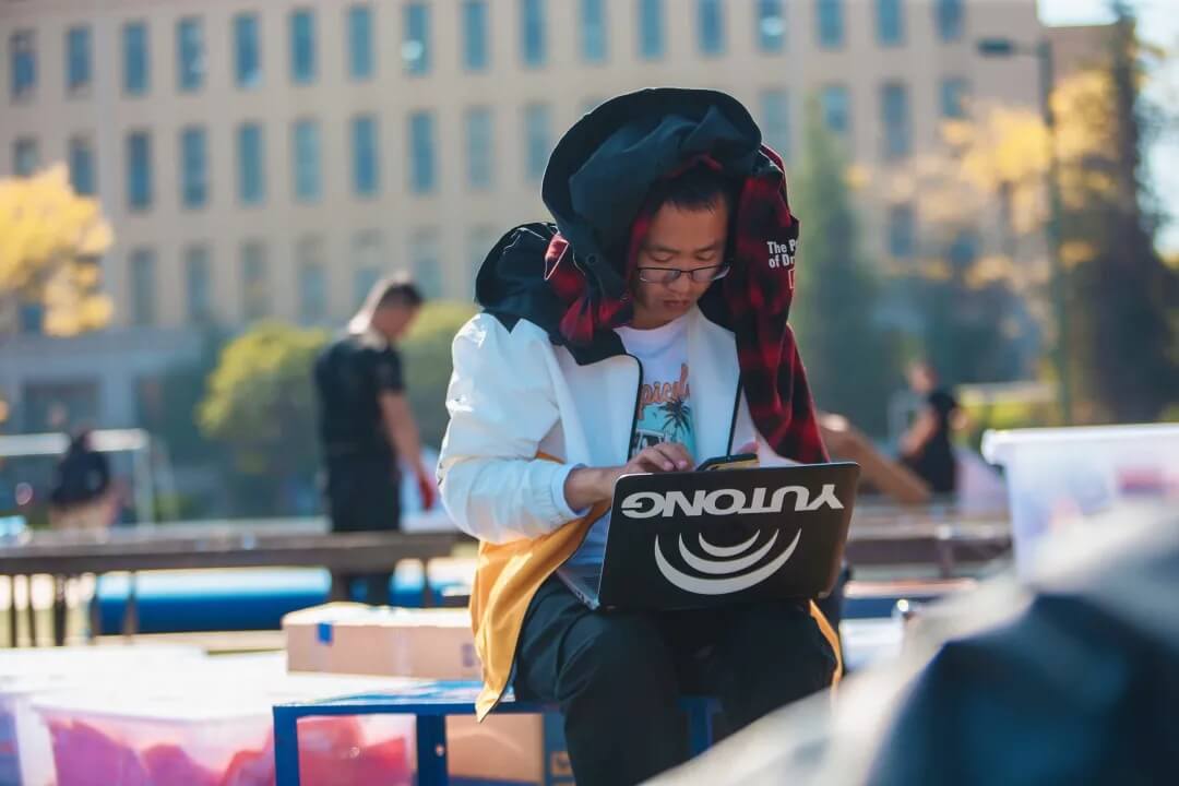 宇通人篇:萬里奔波,只為守護你平安成長! 宇通人篇:萬里奔波,只為守護你平安成長!