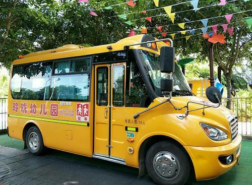 “校車”接送上下學孩子,被罰款10200元,家長:沒有更好的校車 “校車”接送上下學孩子,被罰款10200元,家長:沒有更好的校車