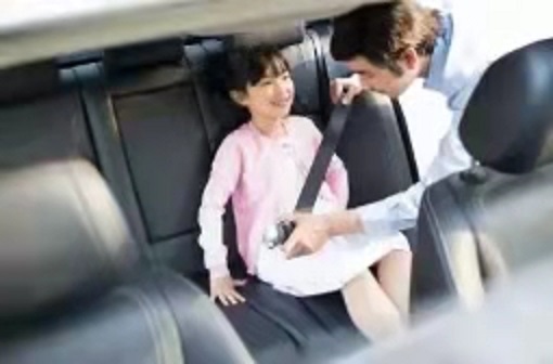 廣東一幼兒園校車與貨車相撞,造成6人受傷!家長要記住這些減輕傷害的措施 廣東一幼兒園校車與貨車相撞,造成6人受傷!家長要記住這些減輕傷害的措施