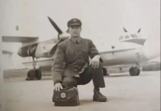 “校車爺爺”沖上熱搜,不管39年前還是現在,他一直在保護孩子 微信圖片_20211114120601.jpg