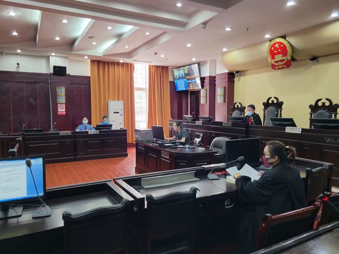 “黑校車”嚴重超員，2人被判刑！