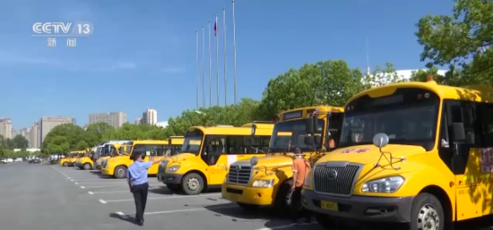 公安部交管局：開(kāi)展校車(chē)和接送學(xué)生車(chē)輛交通違法整治行動(dòng)