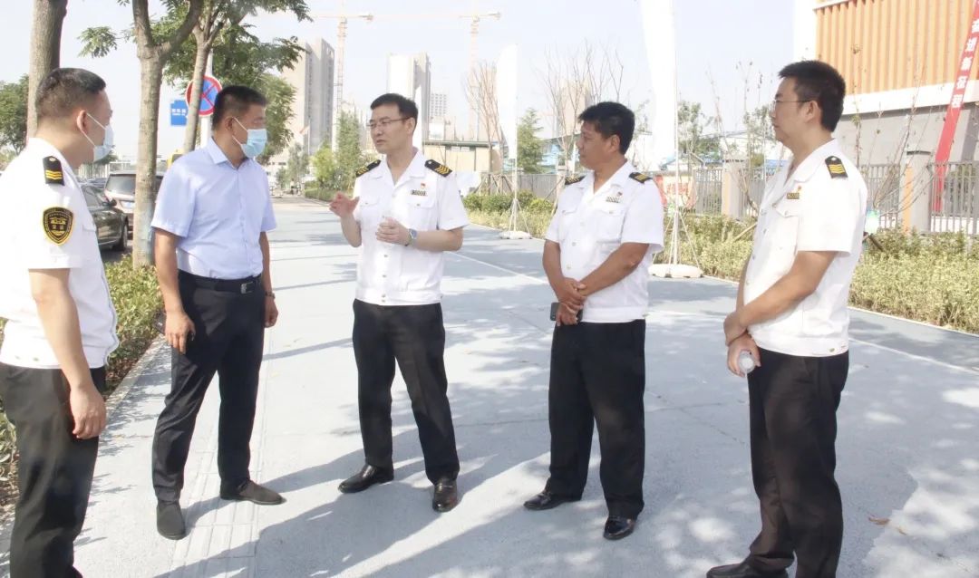 新學期 新起點 新征程 | 開學首日 溫馨校車平安護送十余萬島城學子準點抵達學校 圖片