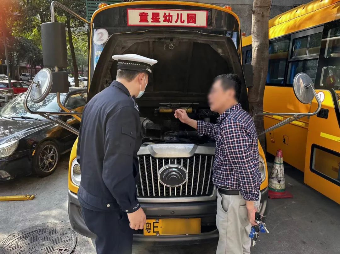 開學(xué)在即，校車也來做“體檢”！