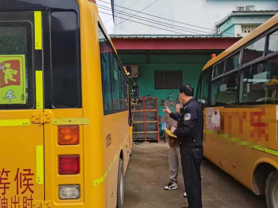 校車逾期未檢驗、未報廢曝光! 校車逾期未檢驗、未報廢曝光!
