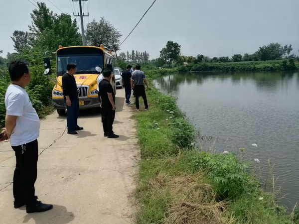 鐘祥:體驗式排查校車運營線路安全隱患 鐘祥:體驗式排查校車運營線路安全隱患