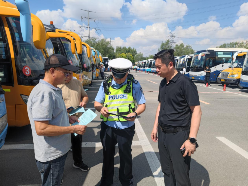 【平安校園】長春經(jīng)開區(qū)教育系統(tǒng)開展2023年秋季開學前校車安全檢查工作 圖片