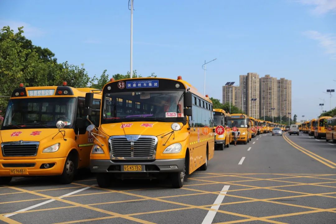 杜絕帶“病”上路!萬江230臺校車集中“大體檢” 杜絕帶“病”上路!萬江230臺校車集中“大體檢”