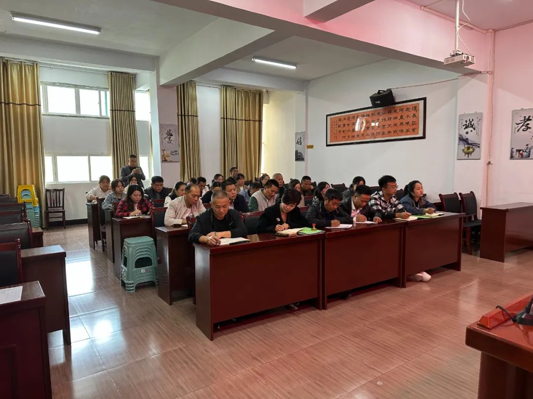 強化校車安全管理培訓,讓校車“跑”得更安全 | 夏季交通安全整治 圖片