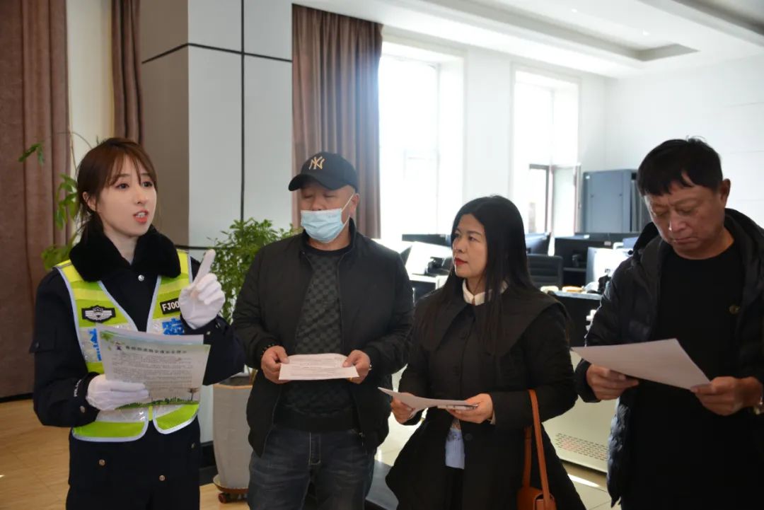 春季行動丨伊春交警開展“請進來 走出去”校車道路交通安全教育活動 圖片