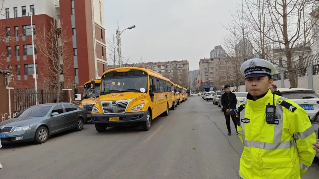 【工作資訊】嚴把校車“體檢關” 全力護航“開學季”——和平區校車辦開展校車安全管理專項行動 圖片