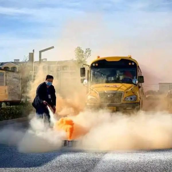 平安乘車 安全“童”行——校車安全應急演練活動