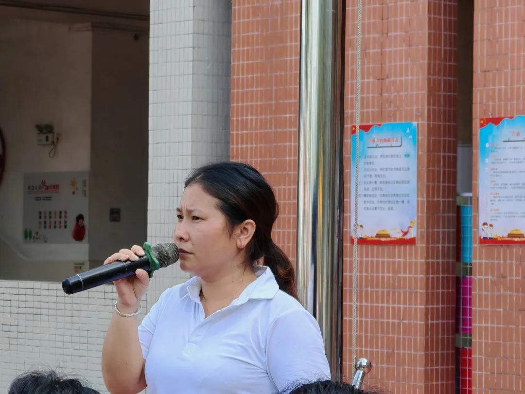 校車演練不松懈,安全意識記心間——珠海市斗門區德恒實驗學校校車交通事故應急演練 圖片