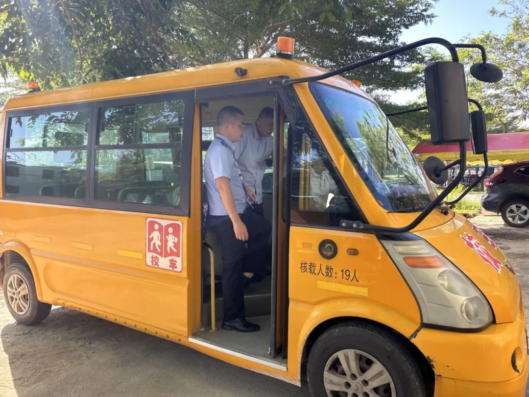 “護苗”行動 | 屯昌強化校車安全檢查