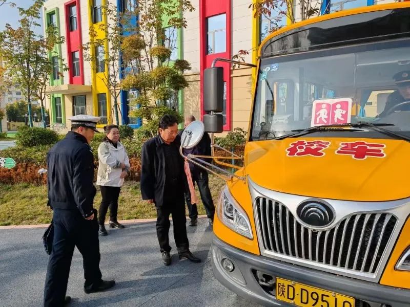 關注 | 淳化縣開展入冬前校車聯合檢查行動 | 淳化教育 圖片