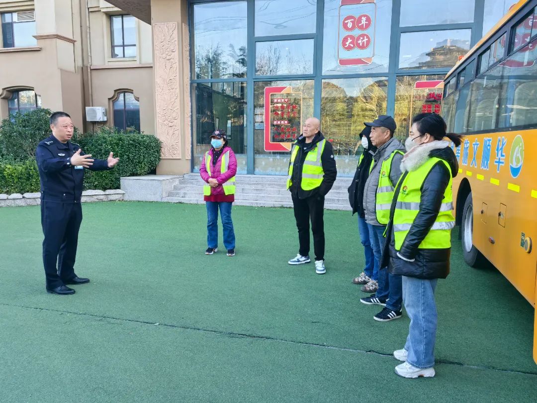 校車安全檢查培訓——深入一線 圖片