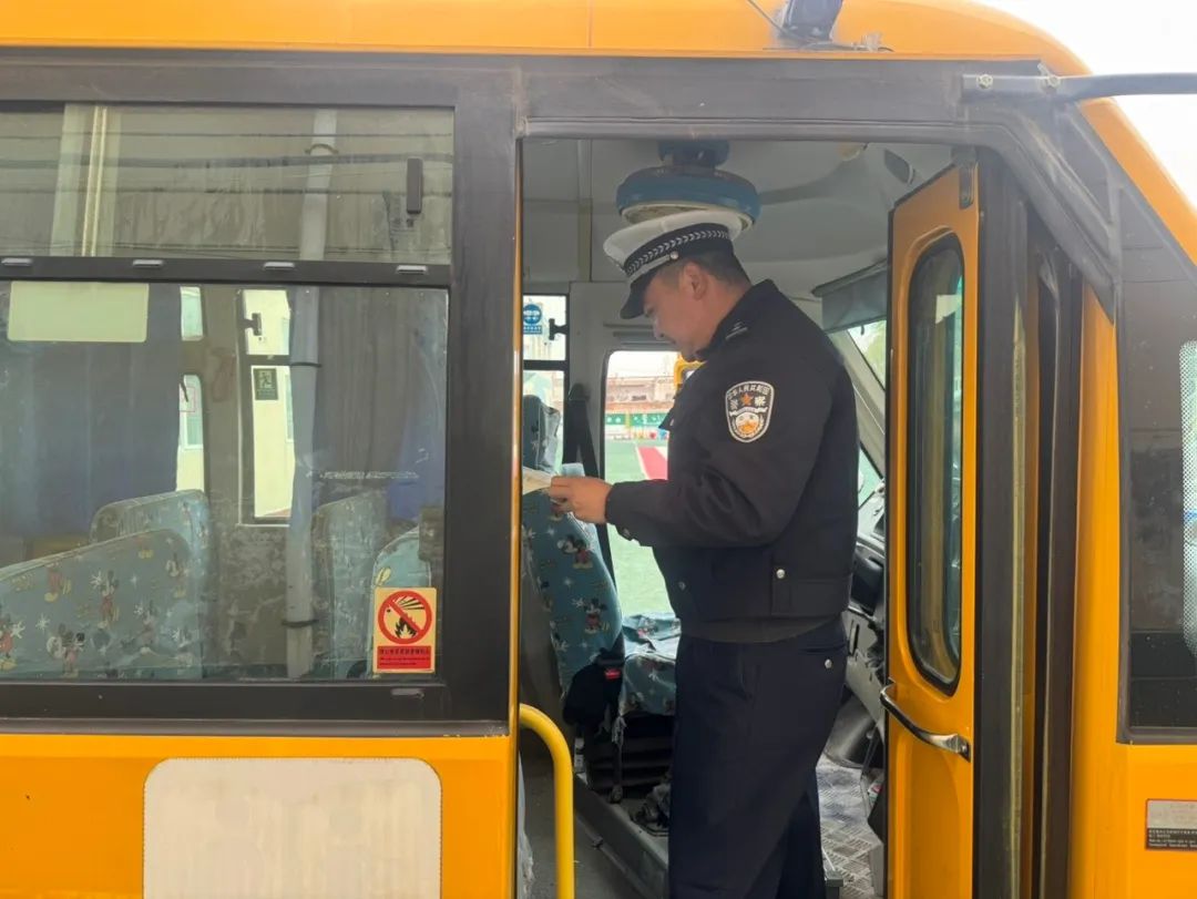 舞陽:加強冬季校車安全管理,筑牢幼兒平安防線 圖片