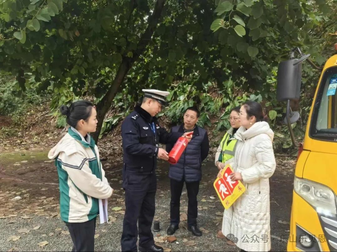 平安校車，安全“童”行