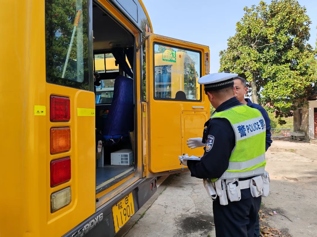 銅陵:校車安全管理再發力 守護學生平安上學路 圖片
