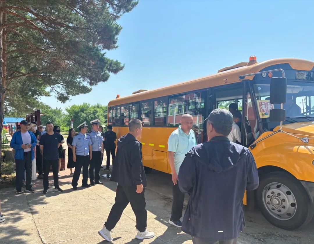 多部門聯動筑牢校車安全防線
