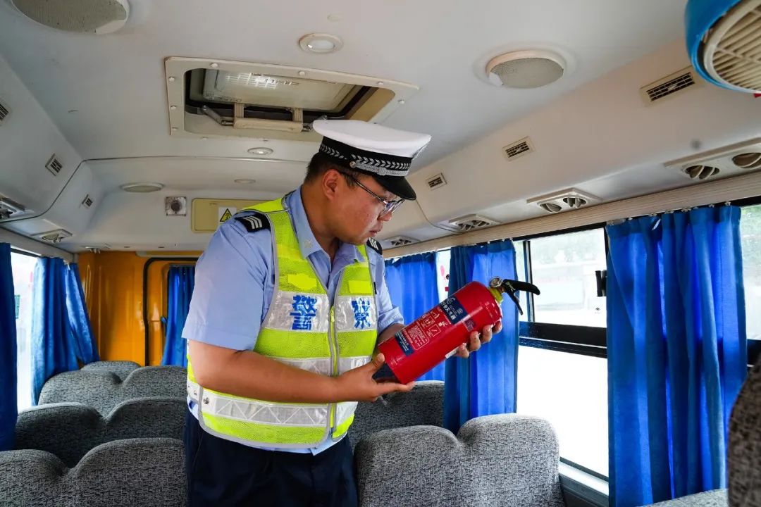 邯鄲冀南新區 | 開展校車安全專項檢查 筑牢學生出行安全防線 邯鄲冀南新區 | 開展校車安全專項檢查 筑牢學生出行安全防線