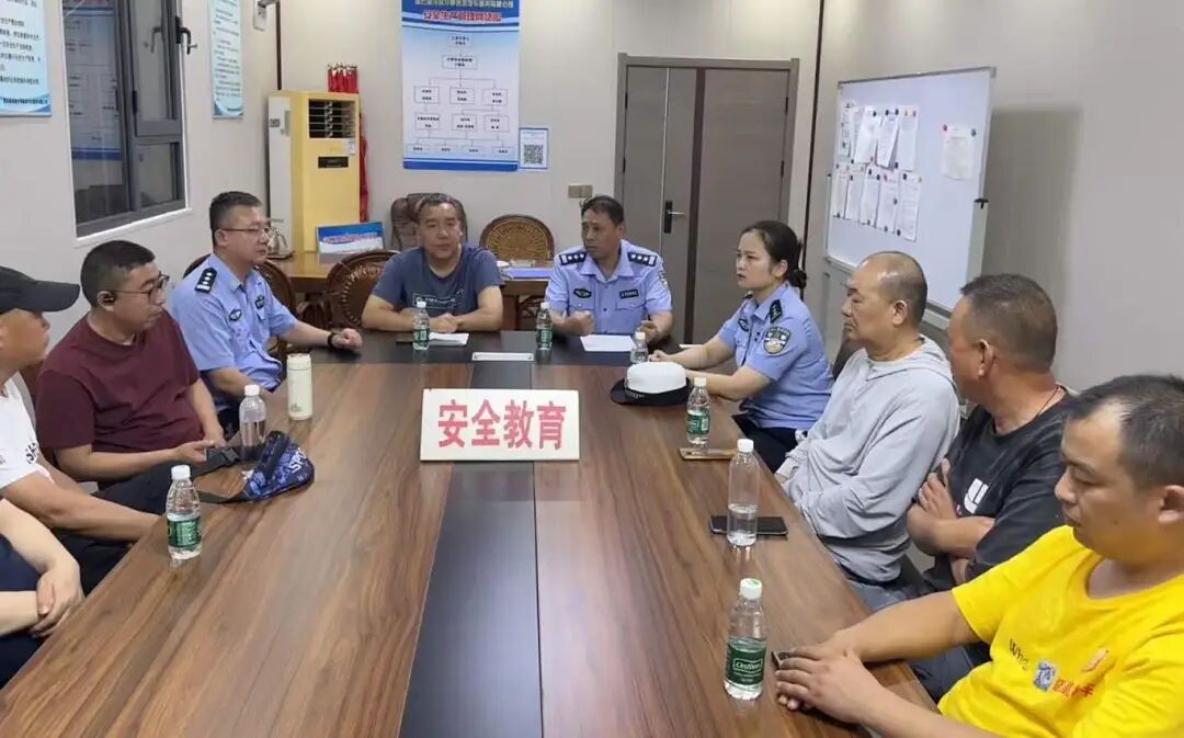 秋季開(kāi)學(xué)，你家孩子坐的校車(chē)被“查”了......