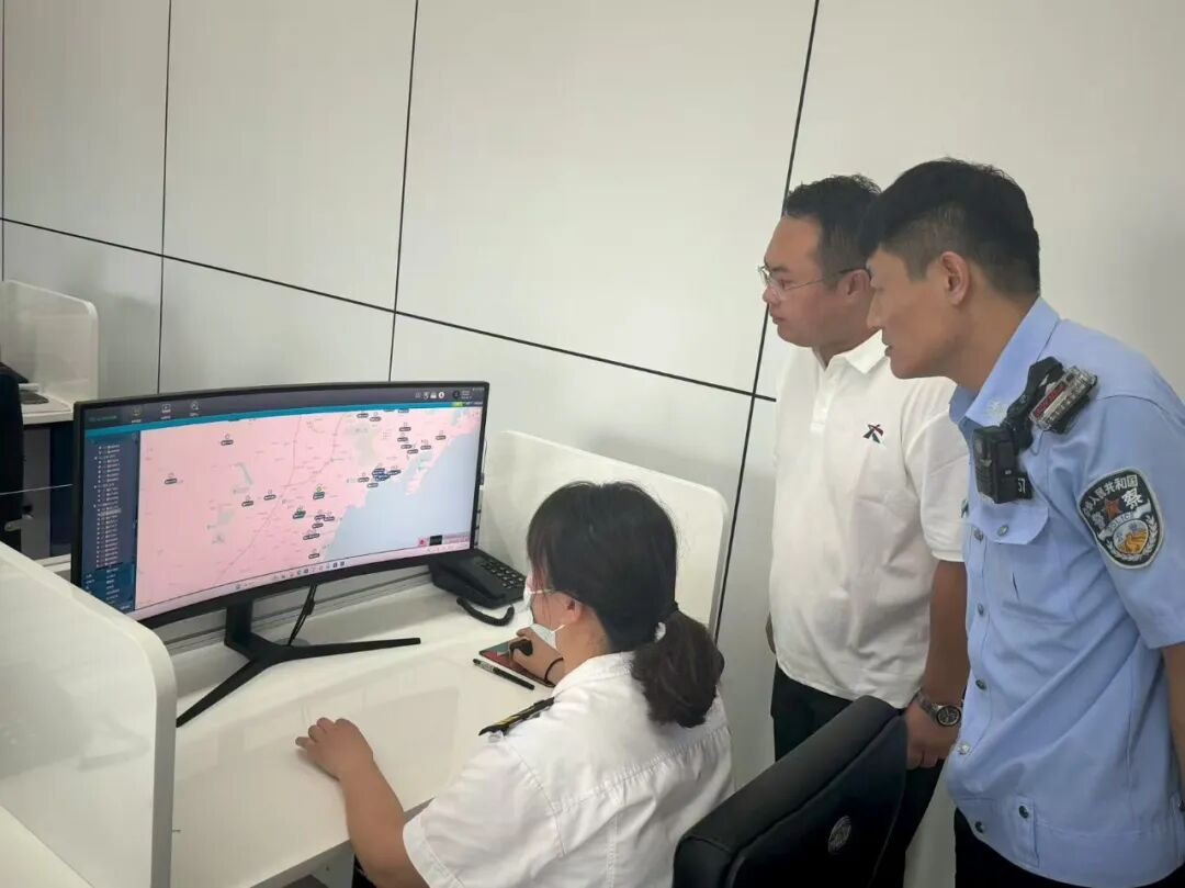 警企聯(lián)合，護(hù)航學(xué)子平安出行