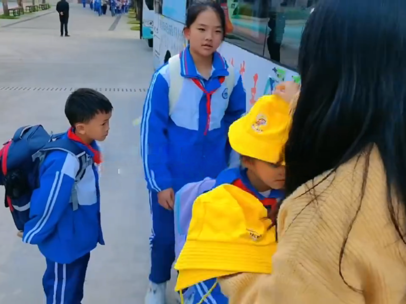 愛心護航：海清鄉鎮公益校車溫暖啟程！