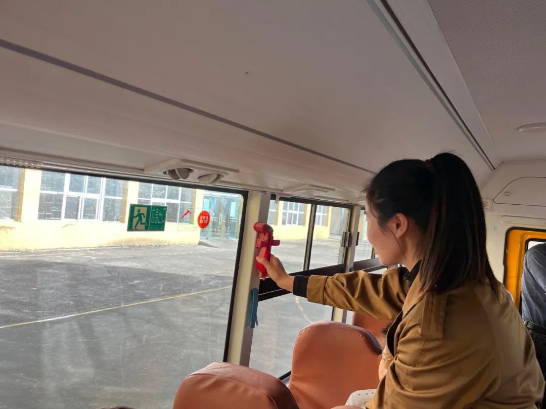 為愛護航 校車安全伴我行 | 雛飛小學校車安全演練 圖片