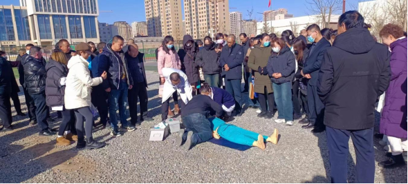 涼州區(qū)教育局組織開展全區(qū)中小學(xué)校車安全培訓(xùn)會(huì)/ 圖片