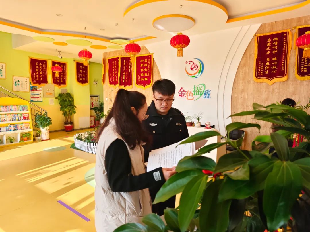 大廠交警開展校車安全大檢查,擰緊校車出行“安全閥” 圖片