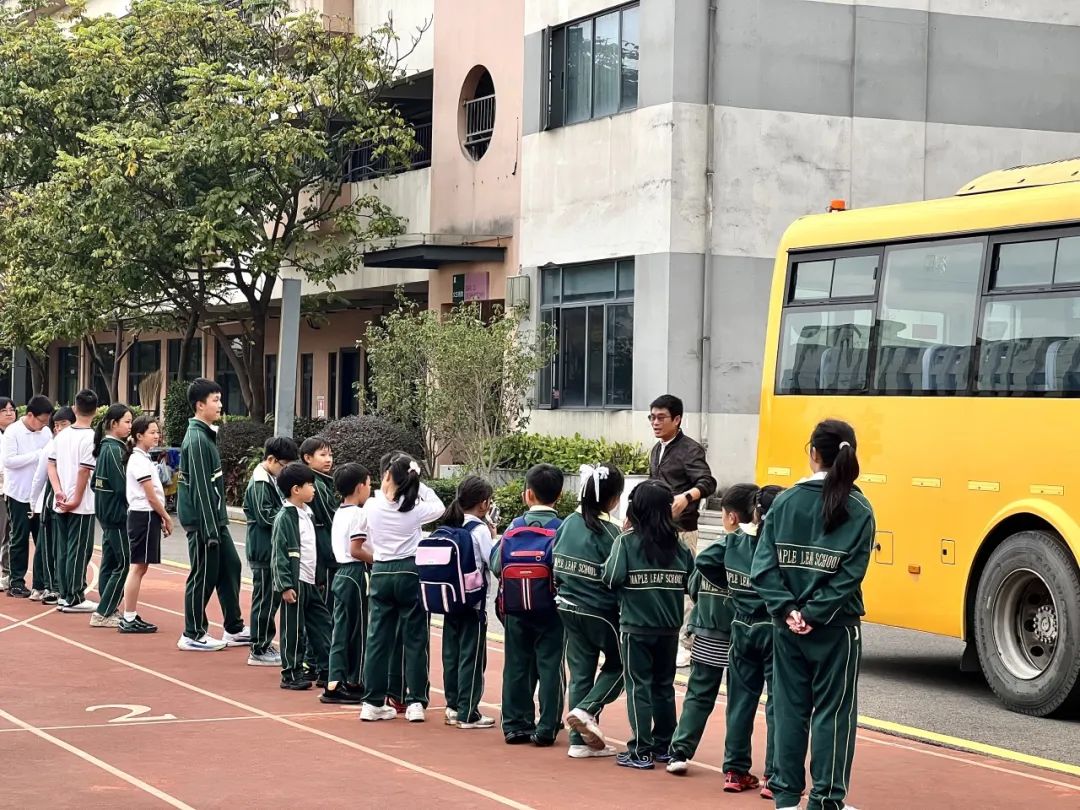 【應急演練】安全乘校車,平安伴我行 圖片