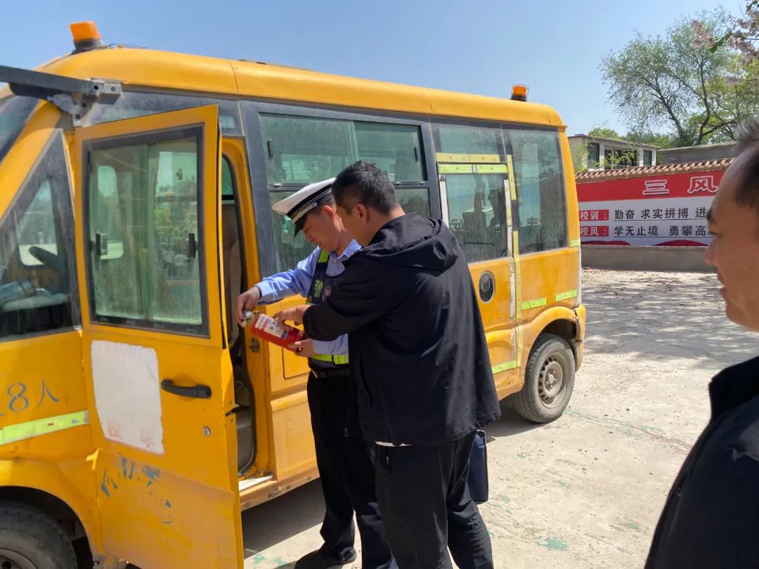春季行動|強化校車安全“大檢查” 擰緊校車出行“安全閥” 圖片
