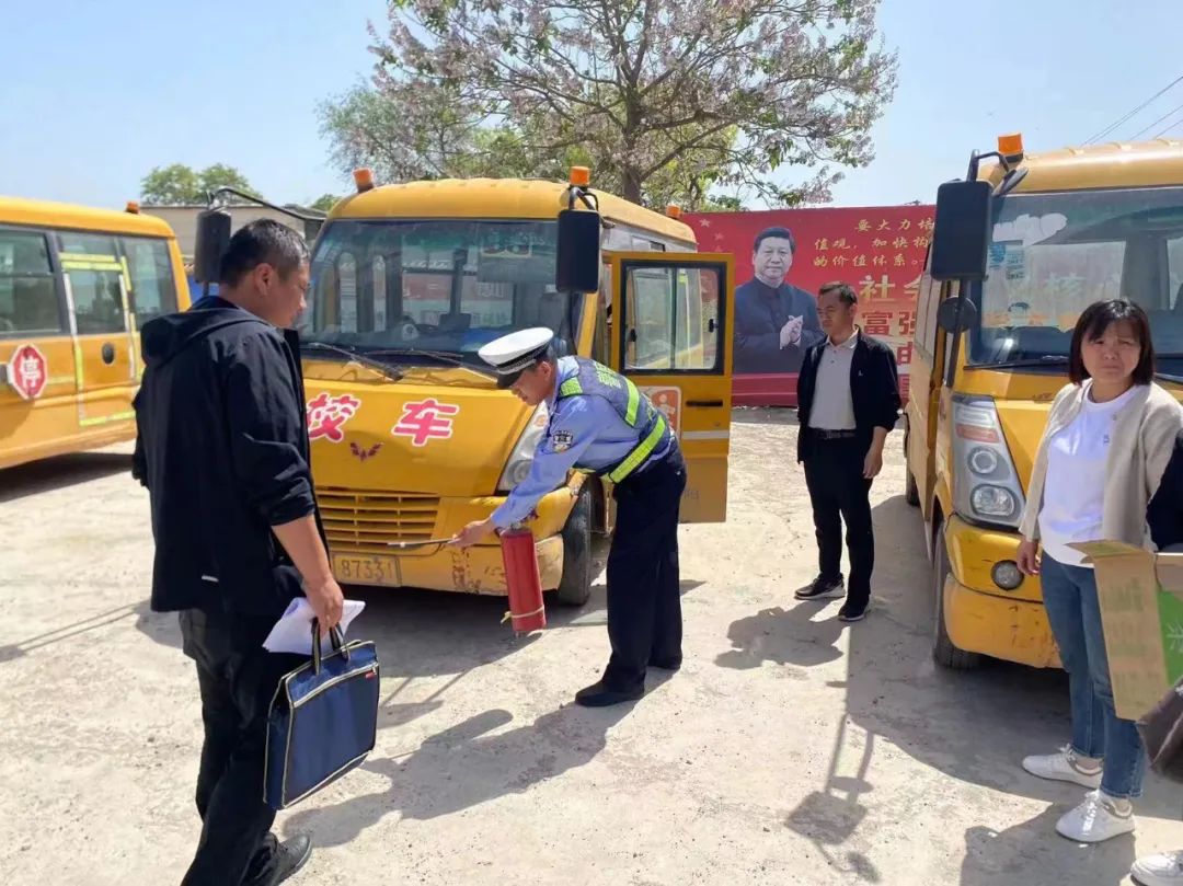 春季行動|強化校車安全“大檢查” 擰緊校車出行“安全閥” 圖片