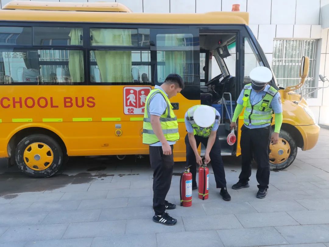 【法潤平安 文明相伴】開展校車安全檢查 筑牢護學平安路 圖片