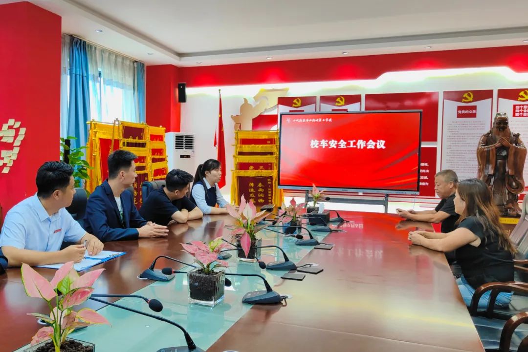 校車應急演練 筑牢安全防線