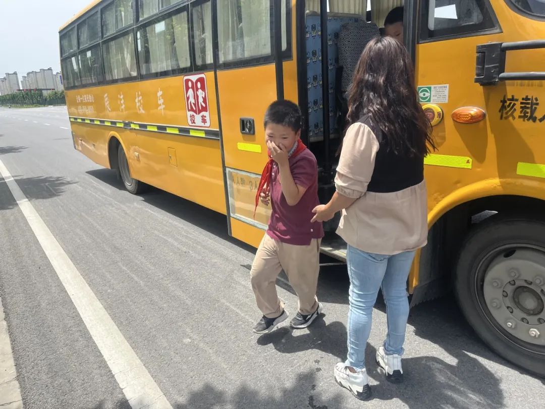 校車應急演練 筑牢安全防線