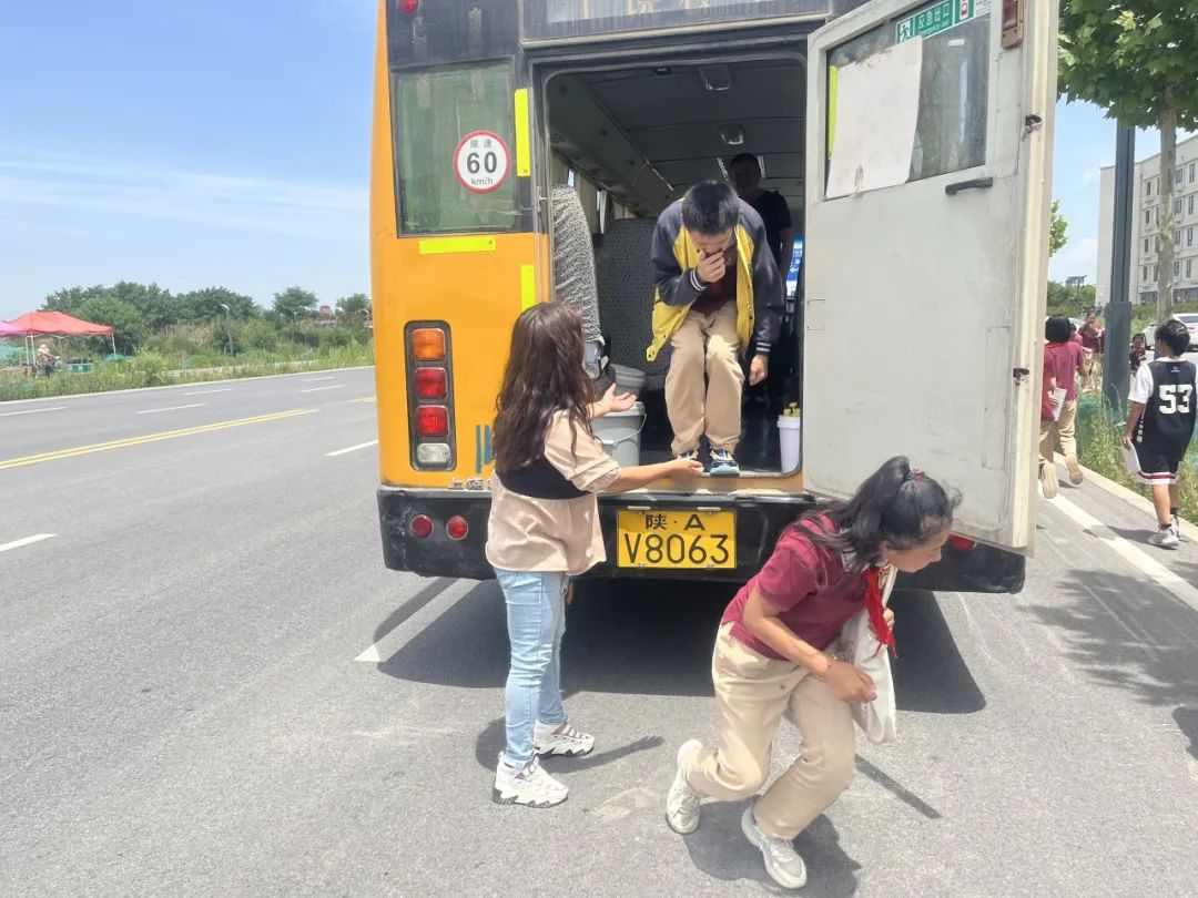 校車應急演練 筑牢安全防線