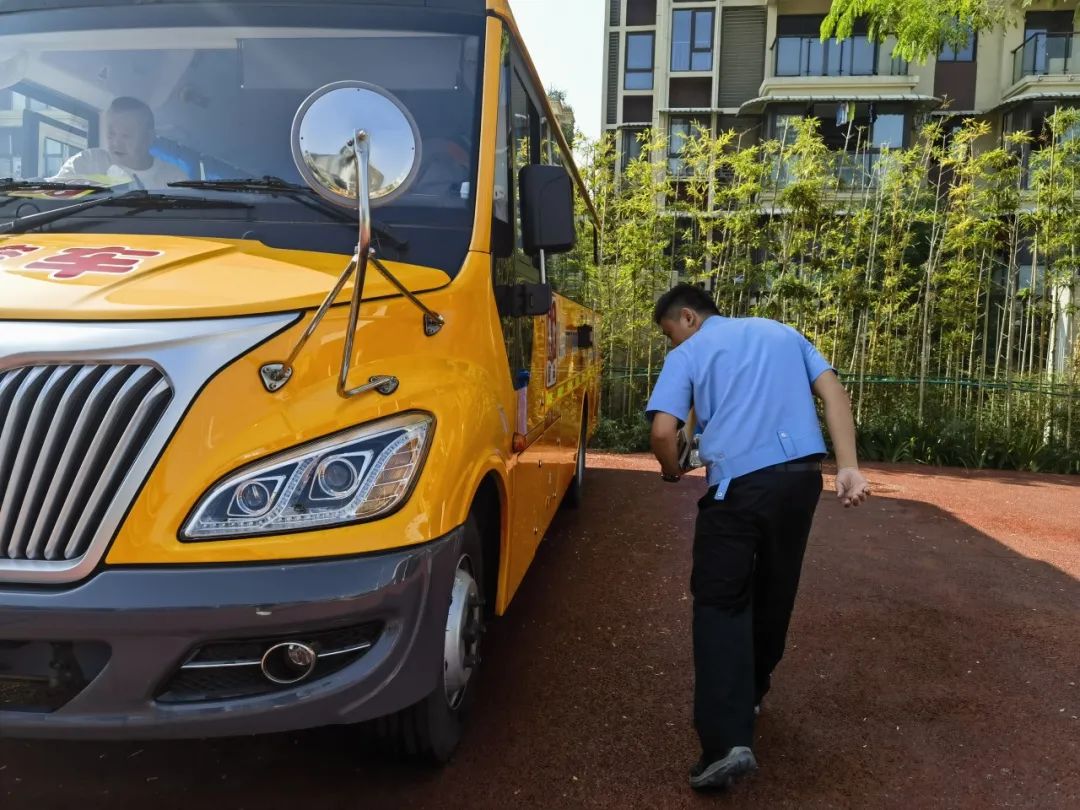 擰緊校車(chē)“安全閥” ，守護(hù)學(xué)生“平安路”