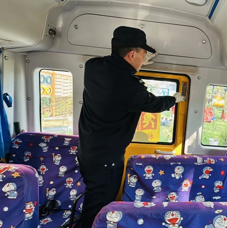 吉的堡仁智幼兒園--校車安全演練/ 吉的堡仁智幼兒園--校車安全演練