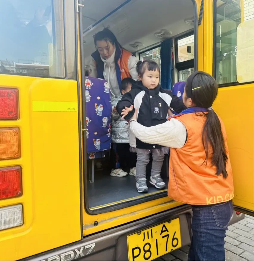 吉的堡仁智幼兒園--校車安全演練/ 圖片